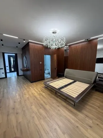 178 m², 4-xonali kvartira, 4/6-1
