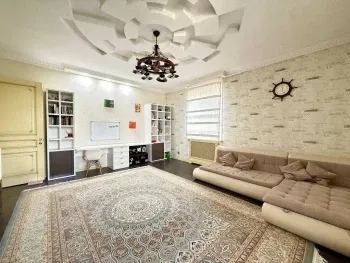 212 м², 4-комн. квартира, 5/8-3