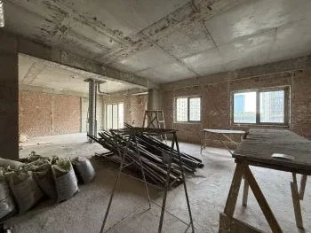 216 м², 4-комн. квартира, 3/8-1