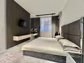170 м², 5-комн. квартира, 1/5-2