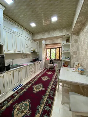 135 м², 4-комн. квартира, 1/9-3