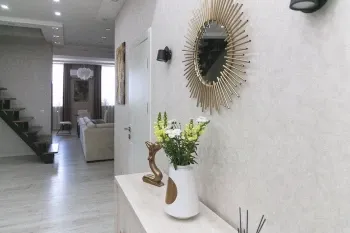 161 м², 4-комн. квартира, 8/8-1