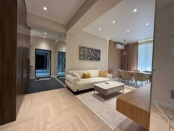 84 м², 3-комн. квартира, 2/10-1