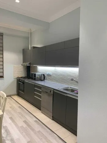 100 m², 3-xonali kvartira, 5/9-2