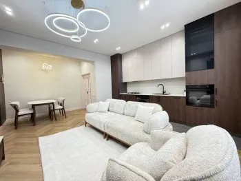 85 м², 4-комн. квартира, 2/8-1