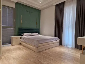 80 м², 3-комн. квартира, 7/12-0