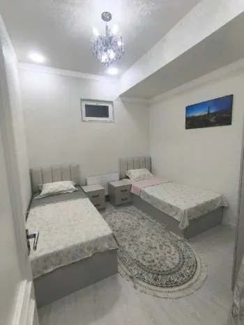 100 m², 3-xonali kvartira, 8/10-2