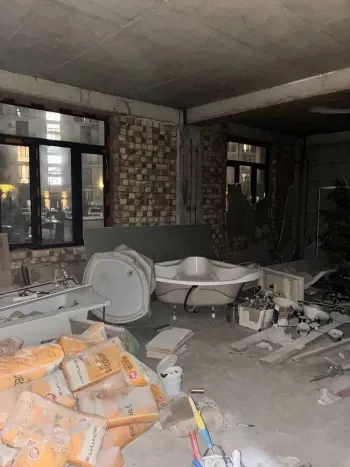 208 м², многокомнатная квартира, 1/10-1