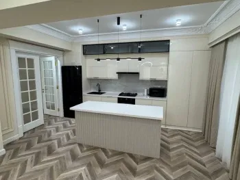 220 м², 4-комн. квартира, 9/9-3