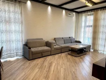 71 м², 2-комн. квартира, 2/10-1