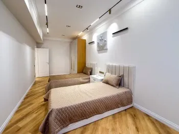 80 м², 3-комн. квартира, 6/9-2