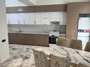 165 м², 4-комн. квартира, 8/8-3