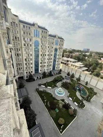 130 m², 4-xonali kvartira, 8/10-0