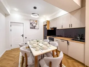 100 м², 4-комн. квартира, 4/8-0