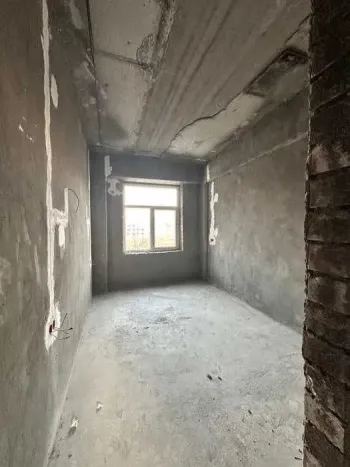 105 m², 4-xonali kvartira, 4/7-0