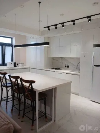 130 м², 3-комн. квартира, 6/9-2