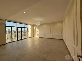 210 м², 5-комн. квартира, 9/9-0