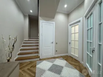 130 м², 4-комн. квартира, 9/10-3