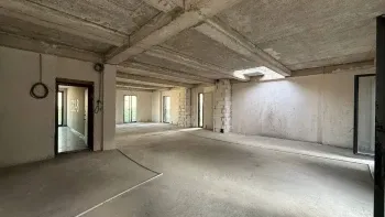 286 м², 5-комн. квартира, 8/8-2