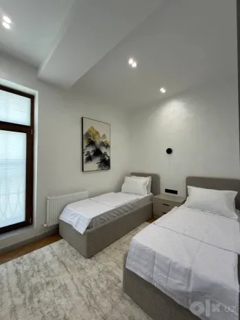 85 м², 3-комн. квартира, 2/8-2