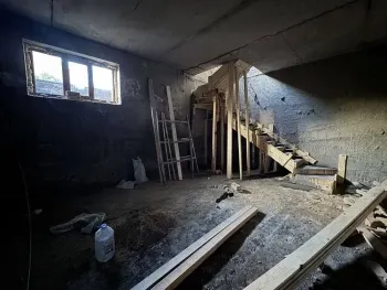 130 м², 4-комн. квартира, 1/9-3