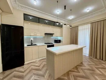 220 m², 4-xonali kvartira, 9/9-2