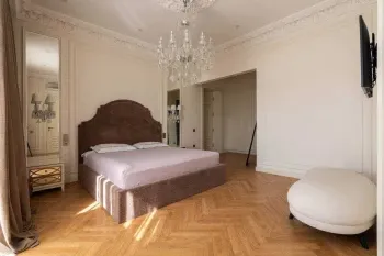 175 м², 3-комн. квартира, 6/6-3