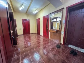 140 м², 5-комн. квартира, 3/5-1