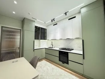 95 м², 3-комн. квартира, 4/8-1