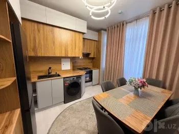 77 м², 3-комн. квартира, 7/14-1