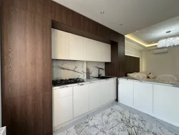 100 м², 3-комн. квартира, 5/10-2