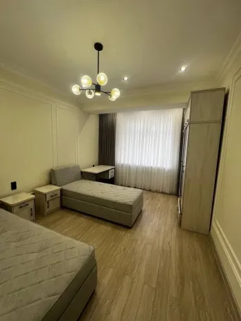 77 м², 3-комн. квартира, 3/8-2