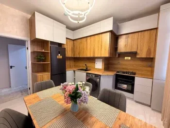 77 м², 3-комн. квартира, 7/13-1