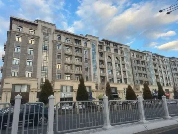 111 м², 3-комн. квартира, 2/7-0
