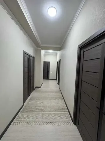 130 м², 4-комн. квартира, 4/10-1