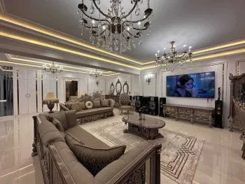 210 м², 3-комн. квартира, 3/8-2