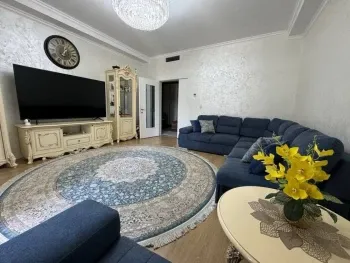 82 м², 3-комн. квартира, 2/9-0