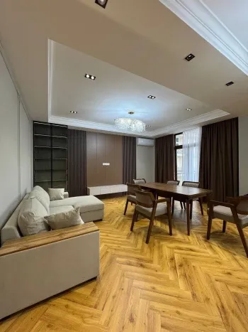 100 м², 3-комн. квартира, 7/9-1