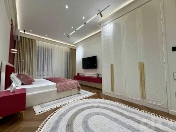 130 м², 4-комн. квартира, 8/10-3