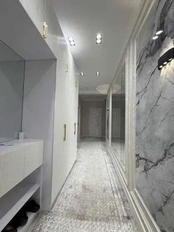 161 m², ko'p xonali kvartira, 9/10-0