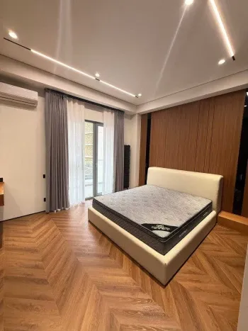 76 м², 2-комн. квартира, 2/9-2