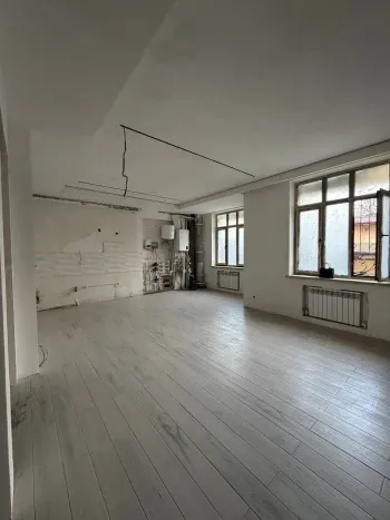 208 м², 5-комн. квартира, 1/9-0