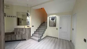140 м², 4-комн. квартира, 8/9-3