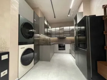 323 м², 5-комн. квартира, 12/12-2