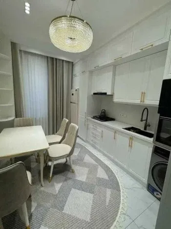 70 м², 3-комн. квартира, 4/8-2