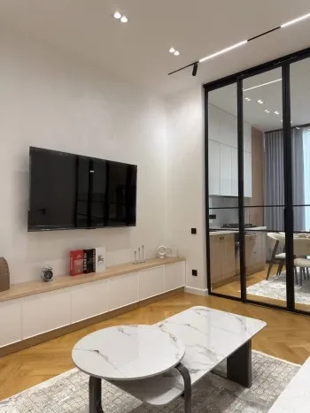 81 m², 4-xonali kvartira, 8/8-1