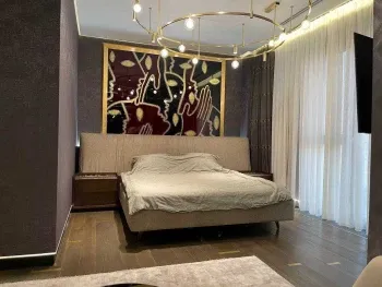 323 м², 5-комн. квартира, 12/12-3