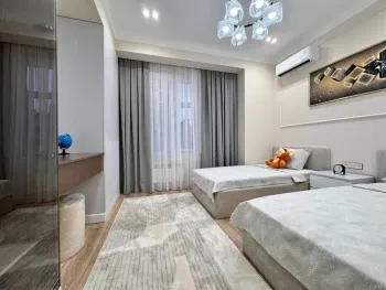 140 м², 5-комн. квартира, 6/8-3