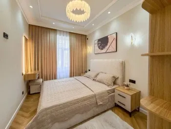 100 м², 4-комн. квартира, 4/8-2