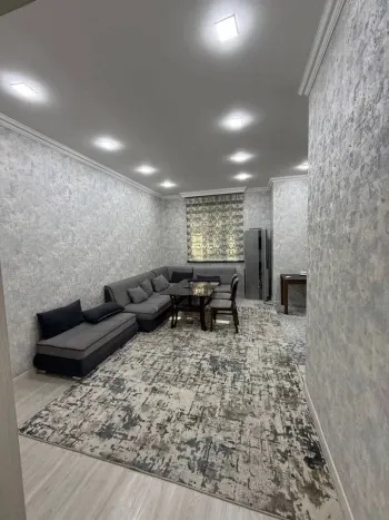 90 м², 3-комн. квартира, 4/8-0